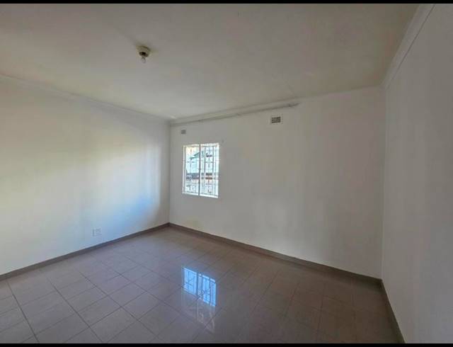 1 BEDROOM PROPERTY TO RENT IN BRINDHAVEN